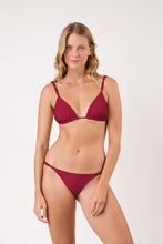 Laden Sie das Bild in den Galerie-Viewer, Model Front: Rio De Sol Oberteil Top Touch-Carmim Selena
