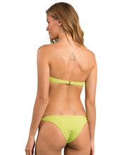 Laden Sie das Bild in den Galerie-Viewer, Image 07: Rio De Sol Set Set Bora-Citrus Bandeau-Joy Leblon
