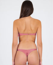 Laden Sie das Bild in den Galerie-Viewer, Image 06: Rio De Sol Set Set Shimmer-Confetti Bandeau-Knot Nice-Fio
