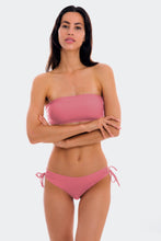 Laden Sie das Bild in den Galerie-Viewer, Model Front: Rio De Sol Set Set Confetti Bandeau-Reto Madrid
