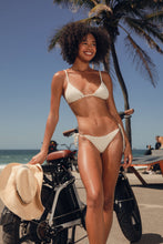 Laden Sie das Bild in den Galerie-Viewer, Image 11: Rio De Sol Unterteil Bottom Brisa-Offwhite Lacinho
