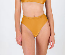 Laden Sie das Bild in den Galerie-Viewer, Bottom Damasco Hotpants
