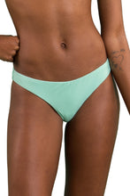 Laden Sie das Bild in den Galerie-Viewer, Bottom Malibu-Menta Essential-Comfy
