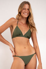 Laden Sie das Bild in den Galerie-Viewer, Bottom Shimmer-Croco Cheeky-Noa
