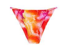 Laden Sie das Bild in den Galerie-Viewer, Bottom Tiedye-Red Cheeky-Fixa
