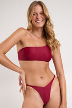 Laden Sie das Bild in den Galerie-Viewer, Bottom Touch-Carmim Gigi
