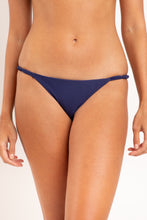Laden Sie das Bild in den Galerie-Viewer, Bottom Touch-Marinho Selena
