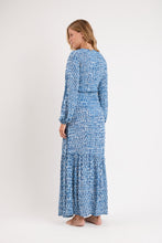 Laden Sie das Bild in den Galerie-Viewer, Chuva Long Dress Verona
