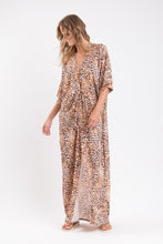 Laden Sie das Bild in den Galerie-Viewer, Leopard Long Dress
