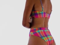 Laden und Abspielen von Videos im Galerie-Viewer, Video: Rio De Sol Set Set Tulip-Garden Bandeau-Reto Hotpant-Cos

