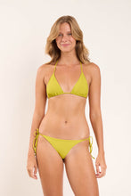 Laden Sie das Bild in den Galerie-Viewer, Model Front: Rio De Sol Unterteil Bottom Fluity-Abacateiro Ibiza-Comfy
