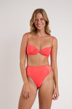Laden Sie das Bild in den Galerie-Viewer, Model Front: Rio De Sol Unterteil Bottom Malibu-Folia Highwaist-Spin-Iris

