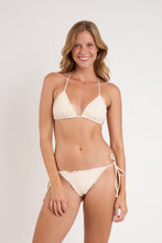 Laden Sie das Bild in den Galerie-Viewer, Model Front: Rio De Sol Unterteil Bottom Malibu-Natural Frufru
