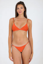 Laden Sie das Bild in den Galerie-Viewer, Model Front: Rio De Sol Unterteil Bottom Paprica California
