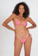 Laden Sie das Bild in den Galerie-Viewer, Model Front: Rio De Sol Unterteil Bottom Shimmer-Confetti Ibiza-Rope
