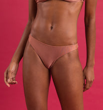 Laden Sie das Bild in den Galerie-Viewer, Image 09: Rio De Sol Unterteil Bottom Shimmer-Copper Essential
