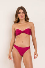 Laden Sie das Bild in den Galerie-Viewer, Model Front: Rio De Sol Unterteil Bottom Shimmer-Desejo Essential
