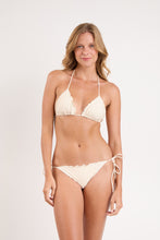 Laden Sie das Bild in den Galerie-Viewer, Model Front: Rio De Sol Unterteil Bottom Touch-Natural Frufru
