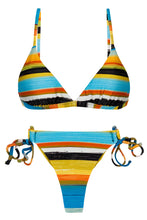 Laden Sie das Bild in den Galerie-Viewer, Product Front: Rio De Sol Set Set Artsy Tri-Fixo Fio-Tie
