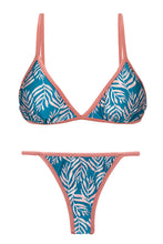 Laden Sie das Bild in den Galerie-Viewer, Product Front: Rio De Sol Set Set Palms-Blue Tri-Fixo California
