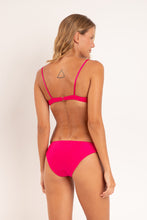 Laden Sie das Bild in den Galerie-Viewer, Model Back: Rio De Sol Set Set Shimmer-Olinda Balconet-Tie Essential-Comfy
