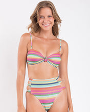 Laden Sie das Bild in den Galerie-Viewer, Gallery: Rio De Sol Set Set Supercolor Bandeau-Joy Highwaist-Spin
