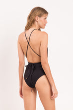 Laden Sie das Bild in den Galerie-Viewer, Model Back: Rio De Sol Badeanzug Shimmer-Black New Vegas
