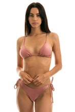 Laden Sie das Bild in den Galerie-Viewer, Model Front: Rio De Sol Oberteil Top Callas Invisible
