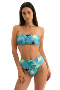 Model Front: Rio De Sol Oberteil Top Flower Geometric Reto