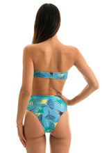 Laden Sie das Bild in den Galerie-Viewer, Model Back: Rio De Sol Oberteil Top Flower Geometric Reto
