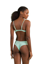 Laden Sie das Bild in den Galerie-Viewer, Model Back: Rio De Sol Oberteil Top Malibu-Menta Balconet

