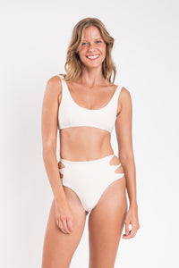 Model Front: Rio De Sol Oberteil Top Malibu-Natural Bliss