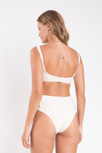 Laden Sie das Bild in den Galerie-Viewer, Model Back: Rio De Sol Oberteil Top Malibu-Natural Bliss

