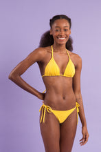 Laden Sie das Bild in den Galerie-Viewer, Set Malibu-Yellow Tri-Inv Cheeky-Tie
