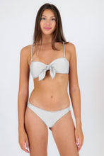 Laden Sie das Bild in den Galerie-Viewer, Set Shimmer-White Bandeau-Knot Essential
