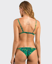 Laden Sie das Bild in den Galerie-Viewer, Set Wilds Tri-Fixo Cheeky-Tie
