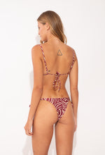 Laden Sie das Bild in den Galerie-Viewer, Top Dune Lia
