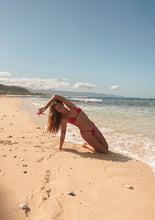 Laden Sie das Bild in den Galerie-Viewer, Image 10: Wednesday In Hawaii By Rio De Sol Set Set Hibiscus Ana Isla
