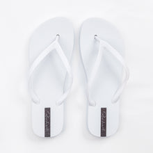 Laden Sie das Bild in den Galerie-Viewer, White Slim
