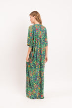 Laden Sie das Bild in den Galerie-Viewer, Wilds Long Dress
