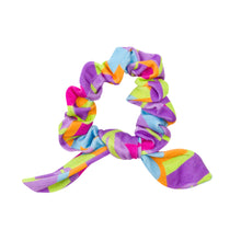 Laden Sie das Bild in den Galerie-Viewer, Dreams Scrunchie
