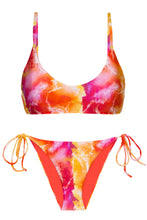 Laden Sie das Bild in den Galerie-Viewer, Set Tiedye-Red Bralette Ibiza-Comfy
