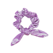 Laden Sie das Bild in den Galerie-Viewer, Trail-Purple Scrunchie
